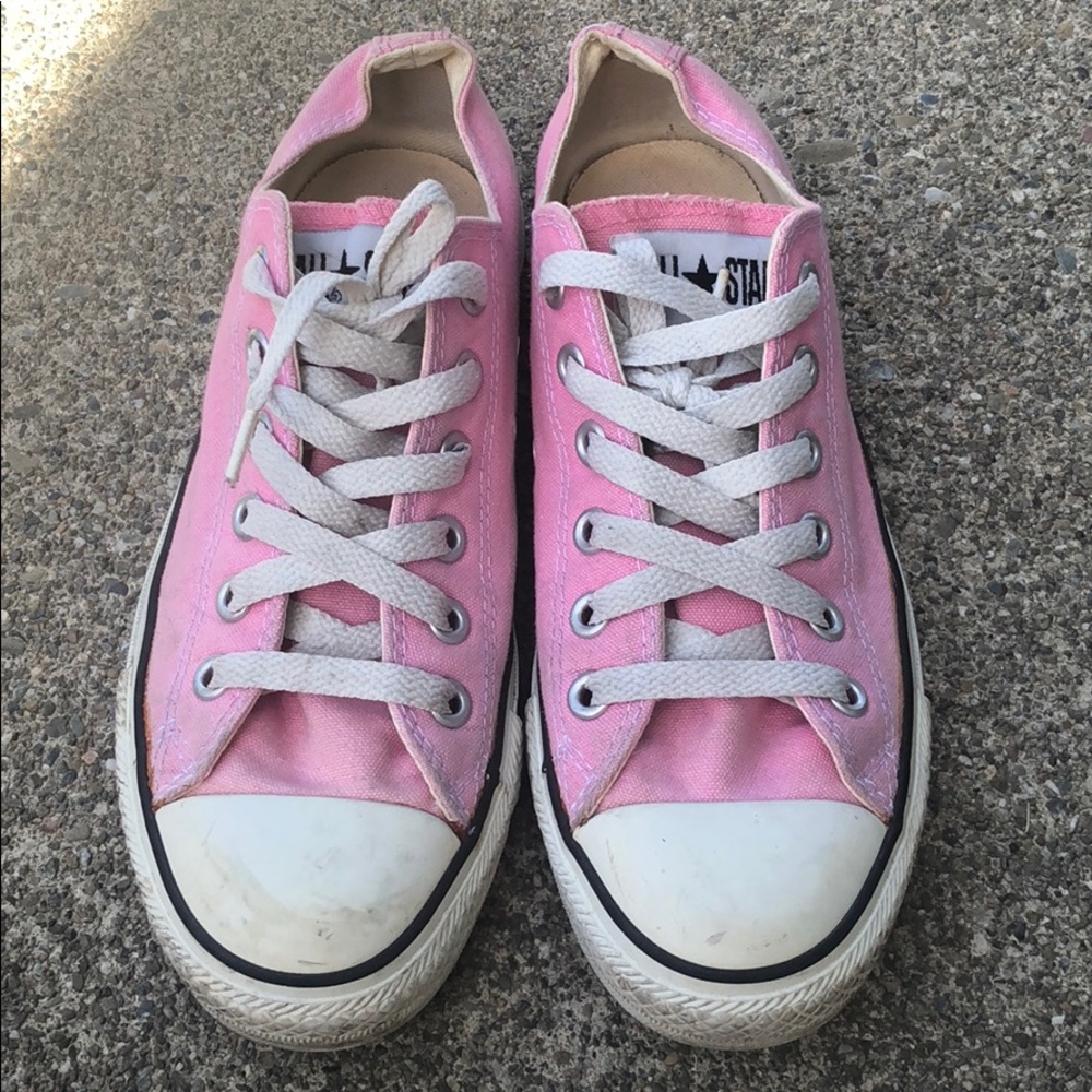 Pink converse